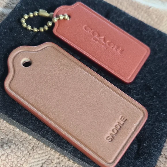 Coach Tags - Picture 1 of 6